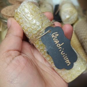 Vela de miel "Quadrivium"