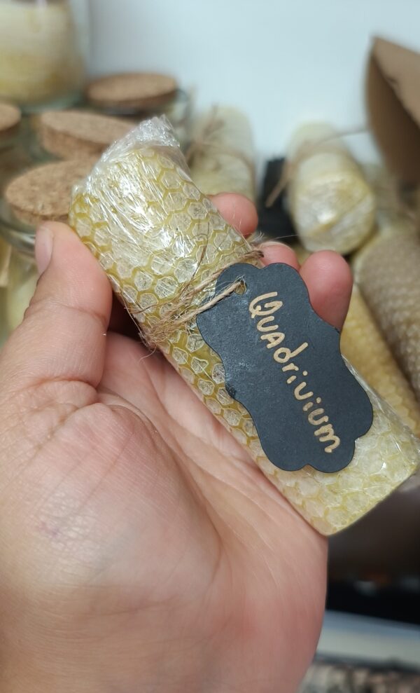 Vela de miel "Quadrivium"